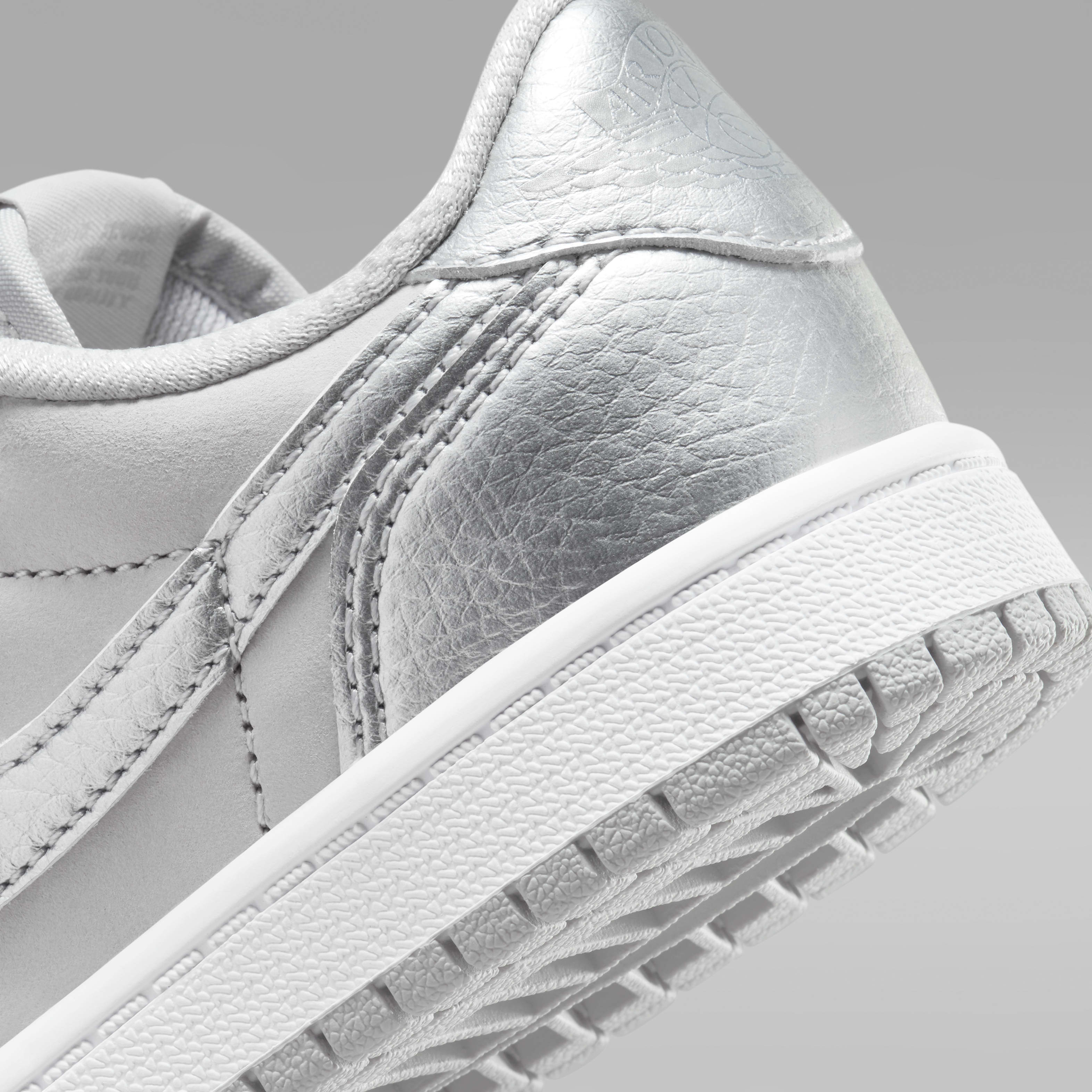 Jordan 1 Retro Low "Silver" Little Kids' Shoes