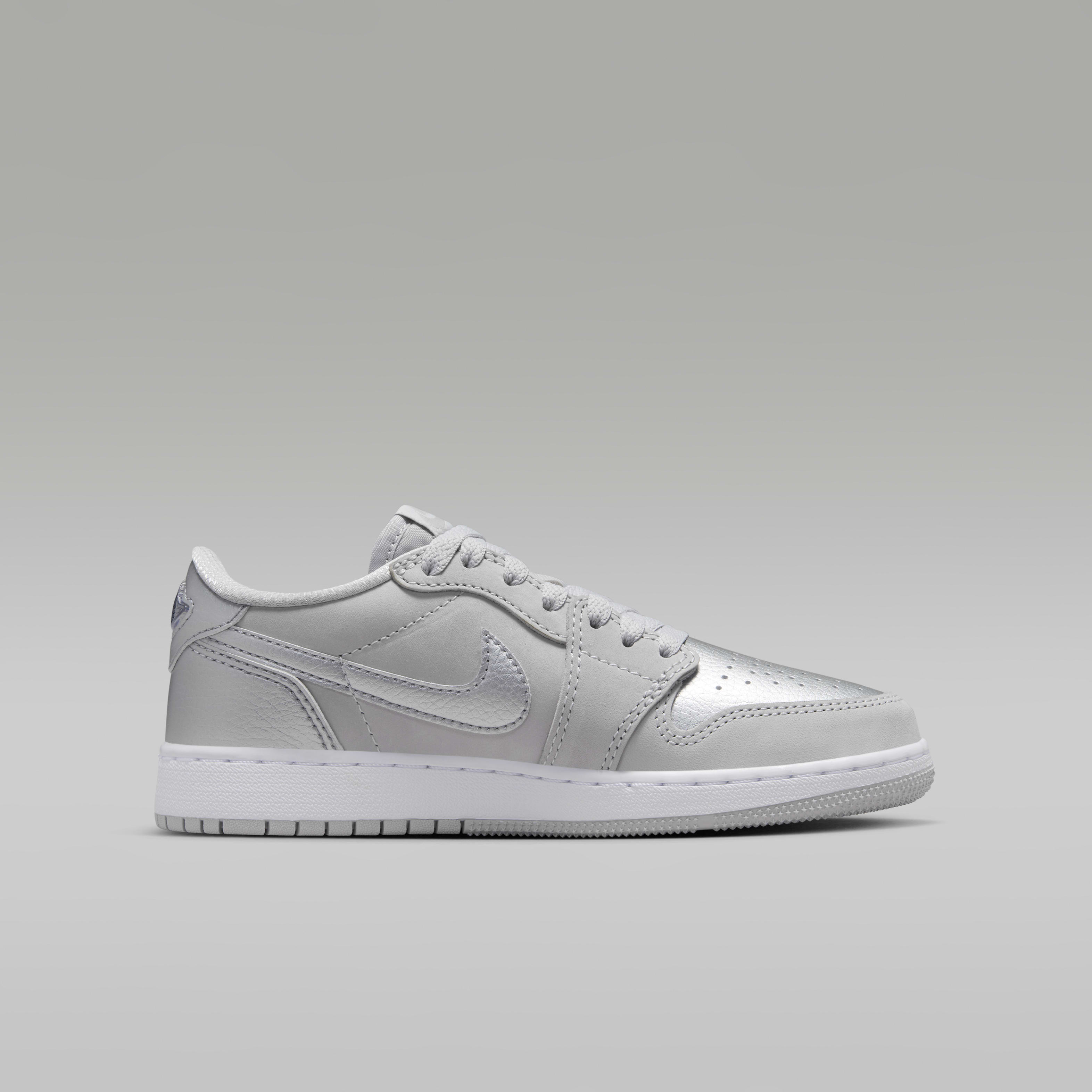 Air Jordan 1 Low OG "Silver" Big Kids' Shoes