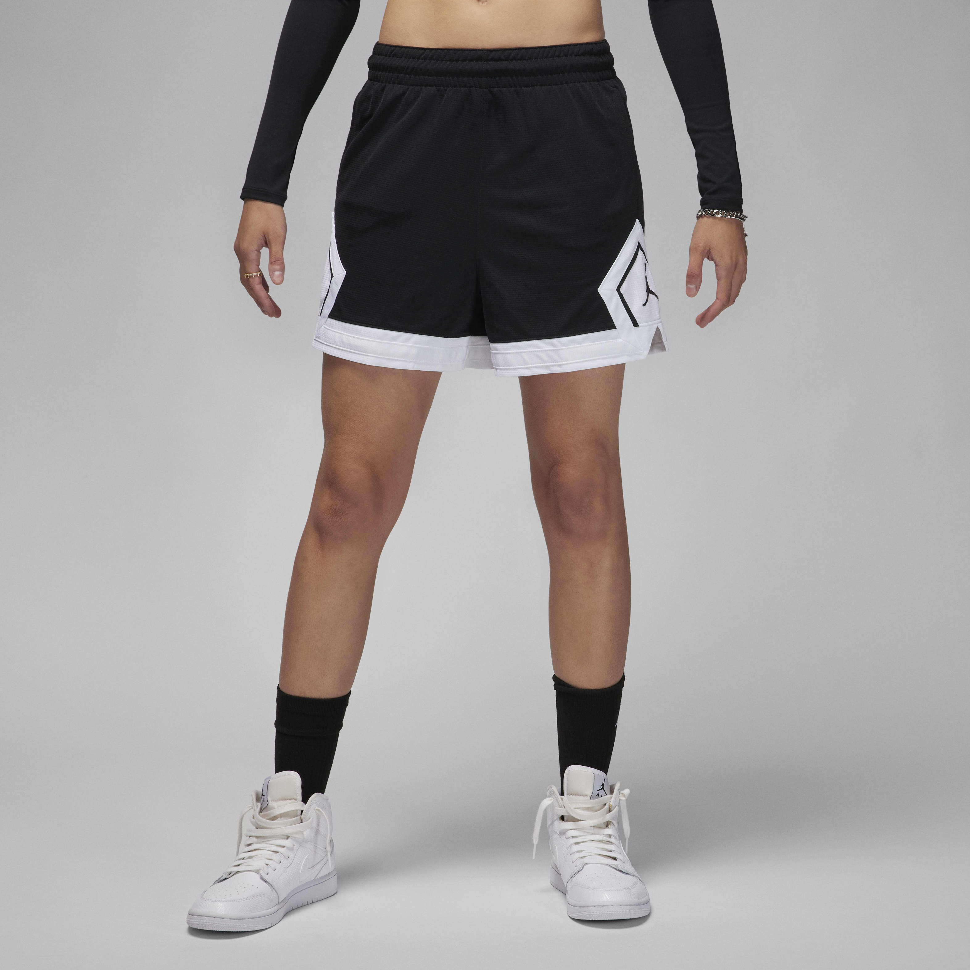 Jordan Sport Women's 4" Diamond Shorts