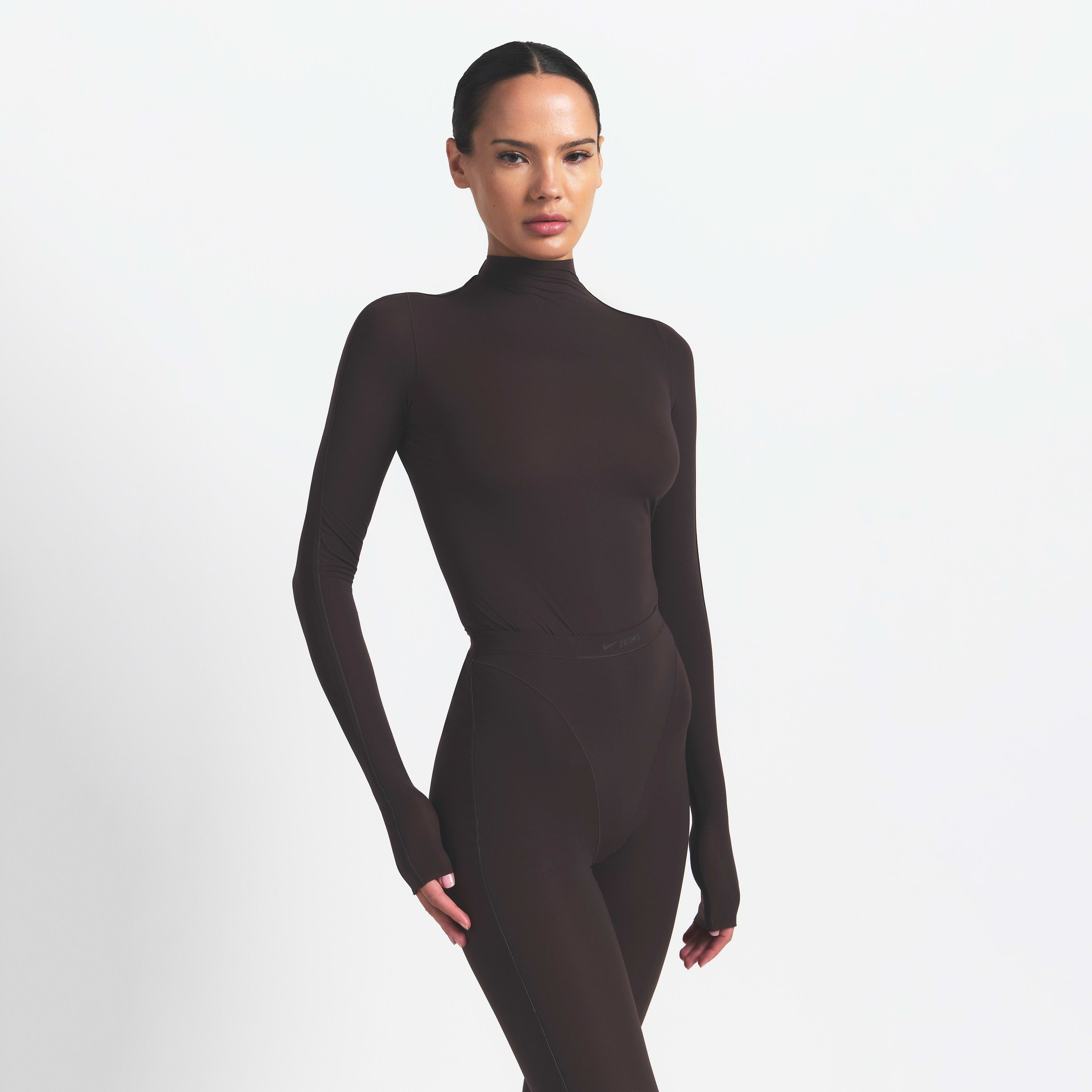 NikeSKIMS Weightless Layers Women's Mock-Neck Long-Sleeve Top