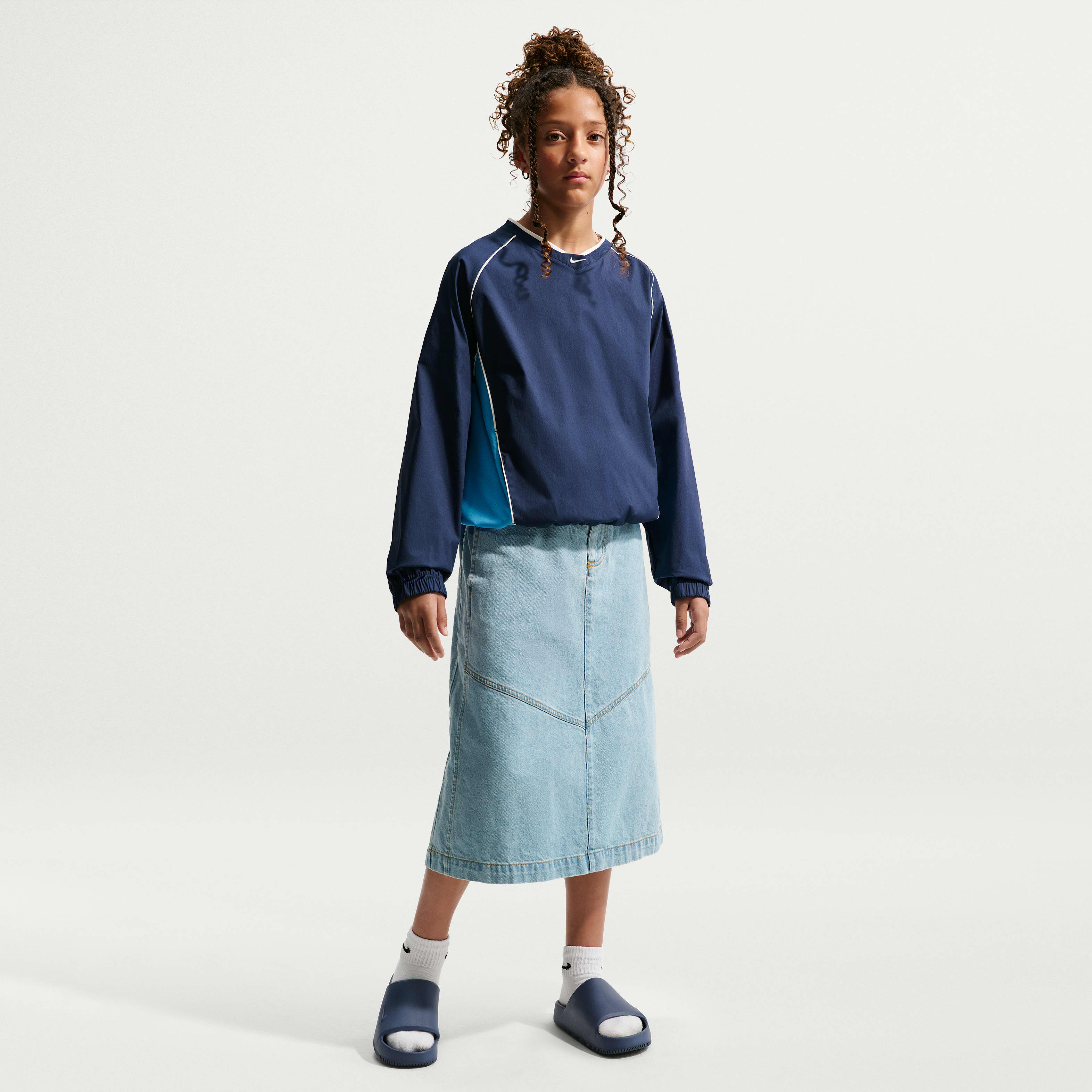 Nike Sportswear Big Kids' Woven V-Neck Long-Sleeve Top