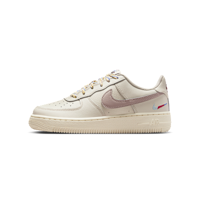 Nike Air Force 1 LV8 1