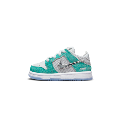 Nike SB Dunk Low Pro