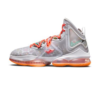 LeBron 19