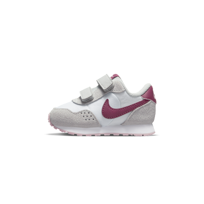 Nike MD Valiant