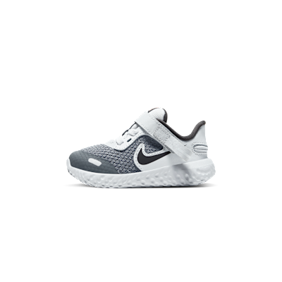 Nike Revolution 5 FlyEase