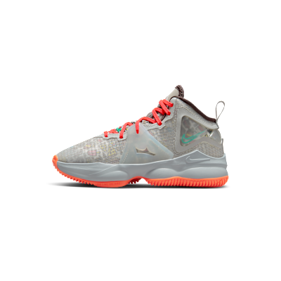 LeBron 19