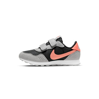 Nike MD Valiant