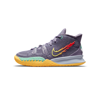 Kyrie 7