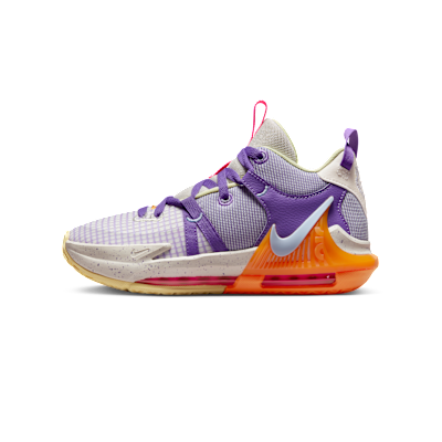 LeBron Witness 7