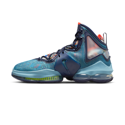 LeBron 19