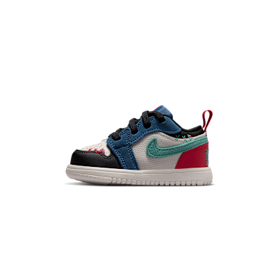 Jordan 1 Low Alt SE