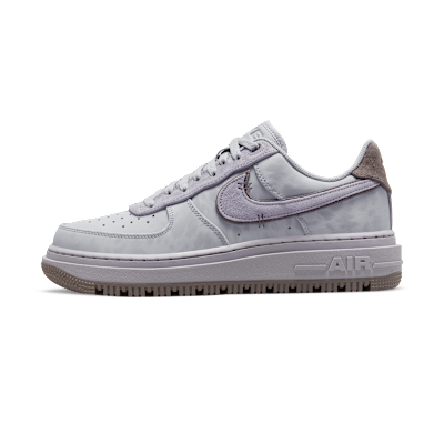 Nike Air Force 1 Luxe