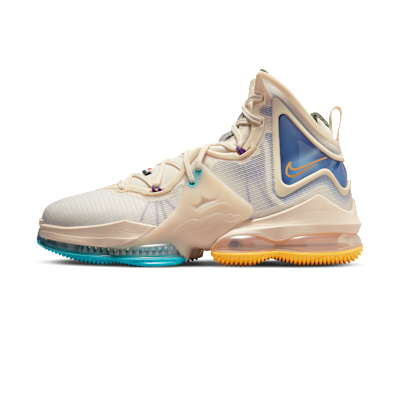 LeBron 19