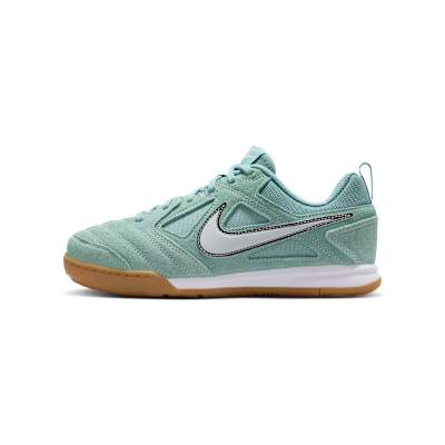 Nike Gato