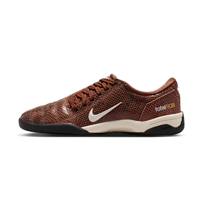 Nike Total 90 SE