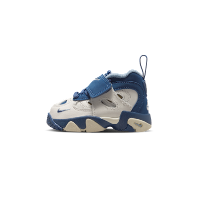 Nike Diamond Turf II