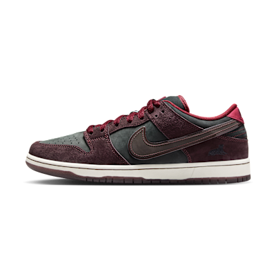 Nike SB Dunk Low Pro
