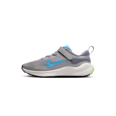 Nike Revolution 7