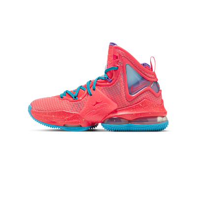 LeBron 19