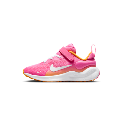 Nike Revolution 7