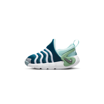 Nike Dynamo GO SE