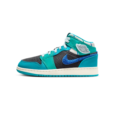 Air Jordan 1 Mid Sneaker School