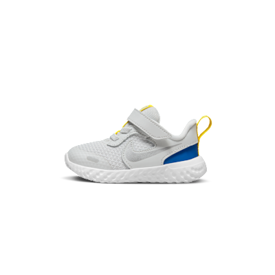 Nike Revolution 5