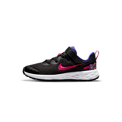 Nike Revolution 6 SE