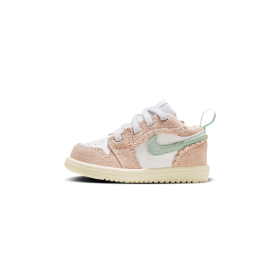 Jordan 1 Low Alt SE