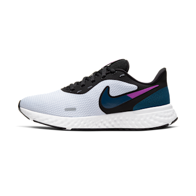 Nike Revolution 5