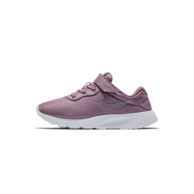 Nike Tanjun