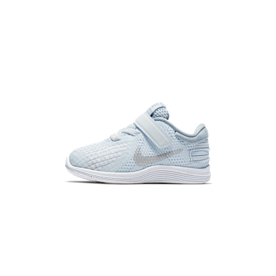 Nike Revolution 4 FlyEase