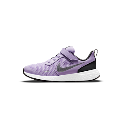 Nike Revolution 5