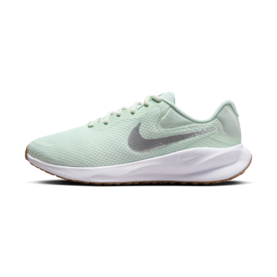 Nike Revolution 7