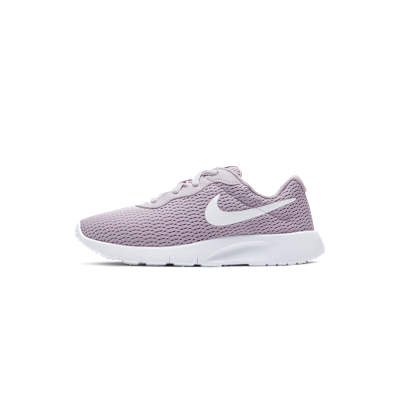 Nike Tanjun