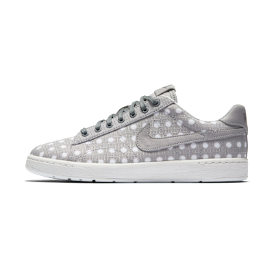 WMNS NIKECOURT TENNIS CLASSIC ULTRA