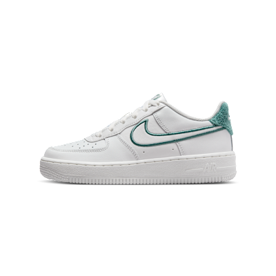Nike Air Force 1 LV8 3