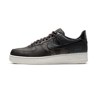 Nike Air Force 1 '07 LV8