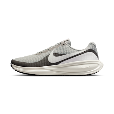 Nike Revolution 8