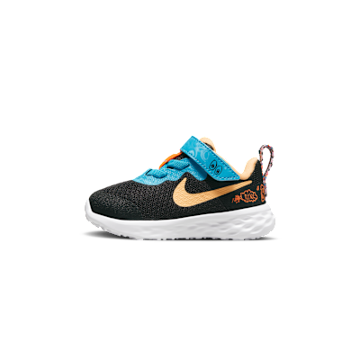 Nike Revolution 6 SE