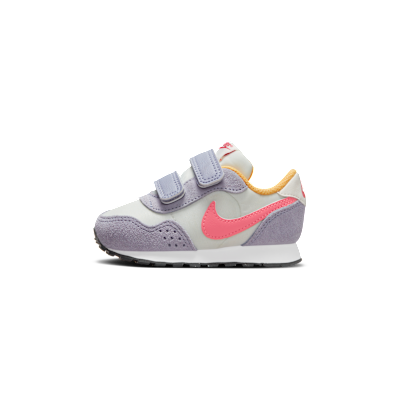 Nike MD Valiant