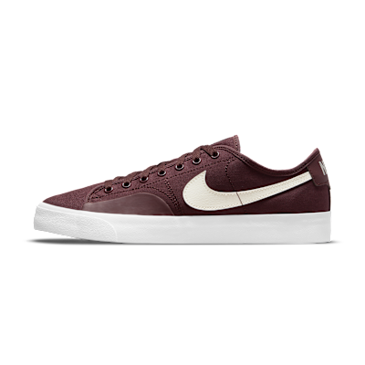 Nike SB BLZR Court