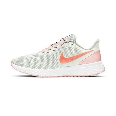 Nike Revolution 5