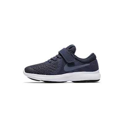 Nike Revolution 4