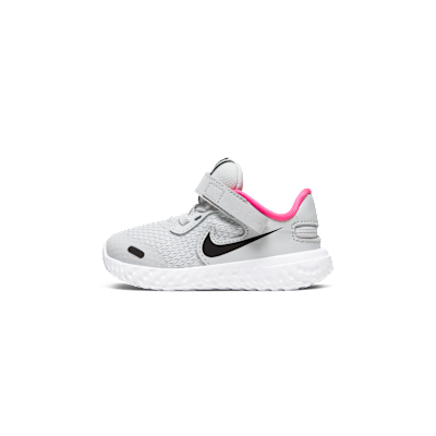 Nike Revolution 5 FlyEase