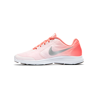 Nike Revolution 3