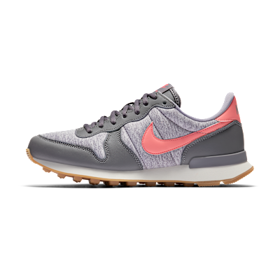 Nike Internationalist