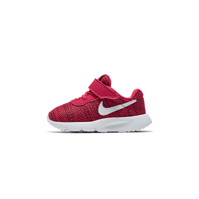 Nike Tanjun