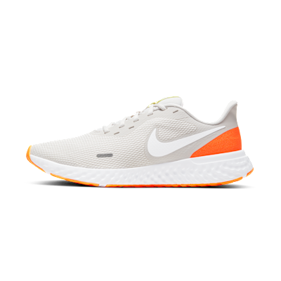 Nike Revolution 5